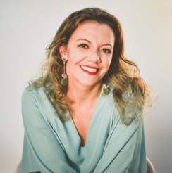 Heloísa Esteves